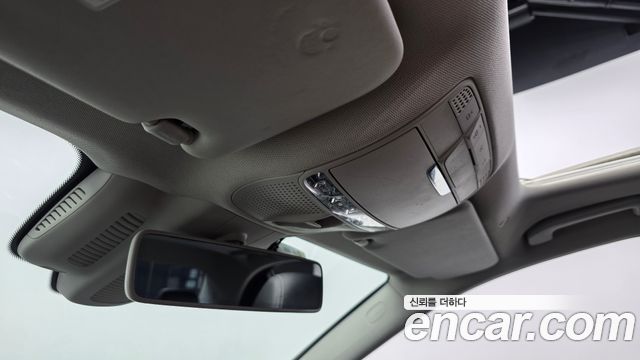 Mercedes-Benz E-Class 2017 — photo 33