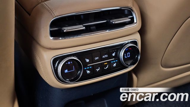 Genesis GV80 2022 — photo 24