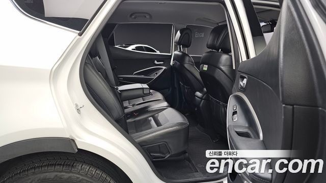 Hyundai Santafe 2018 — photo 17