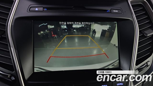 Hyundai Santafe 2018 — photo 23