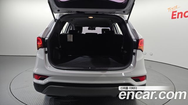 Hyundai Santafe 2018 — photo 25