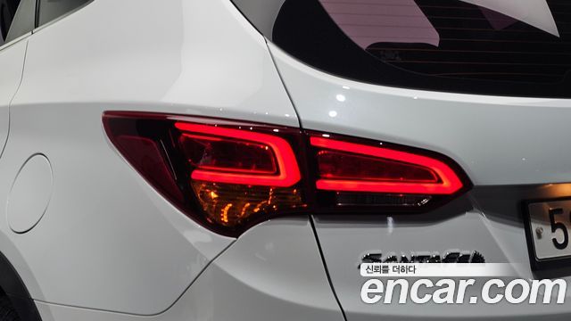Hyundai Santafe 2018 — photo 9
