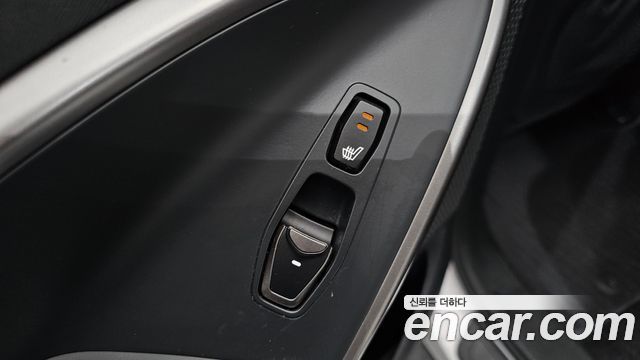 Hyundai Santafe 2018 — photo 28