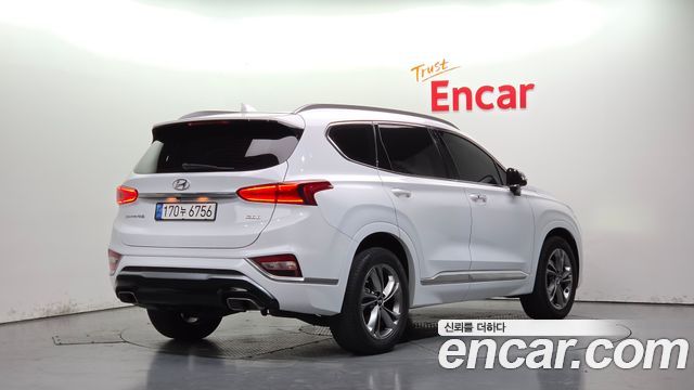 Hyundai Santafe 2019 — photo 2