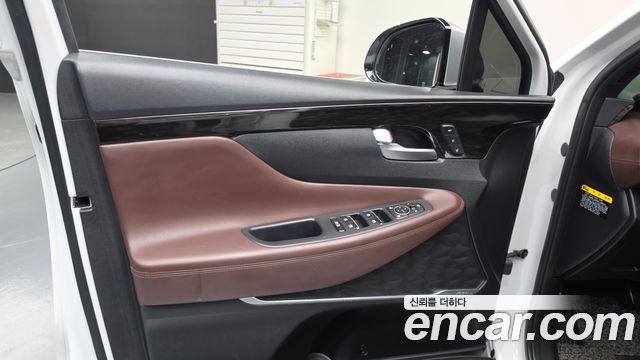 Hyundai Santafe 2019 — photo 14
