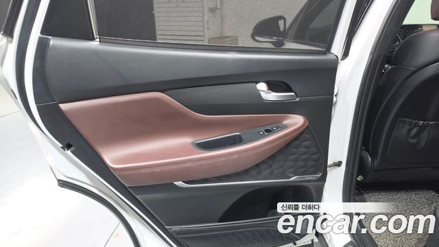 Hyundai Santafe 2019 — photo 15
