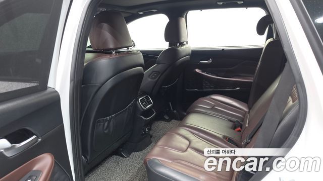 Hyundai Santafe 2019 — photo 16