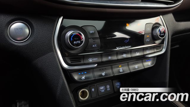 Hyundai Santafe 2019 — photo 32