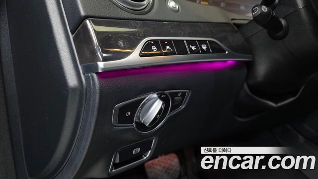 Mercedes-Benz S-Class 2019 — photo 18