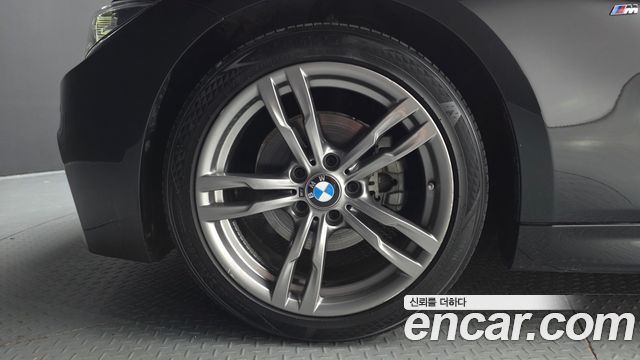 BMW 3-Series 2018 — photo 5