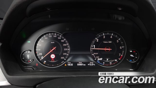 BMW 3-Series 2018 — photo 11