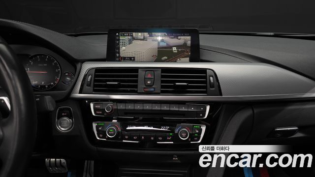 BMW 3-Series 2018 — photo 20