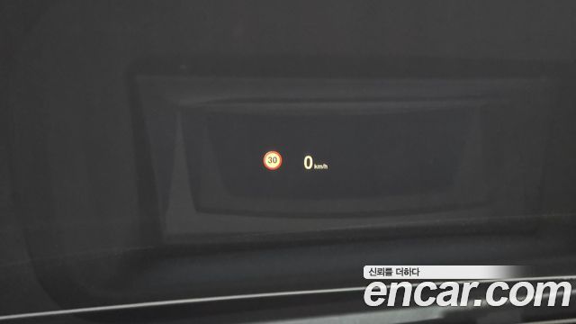 BMW 3-Series 2018 — photo 25
