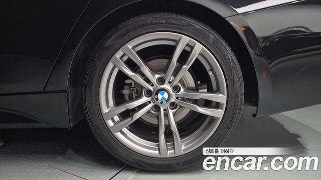 BMW 3-Series 2018 — photo 7