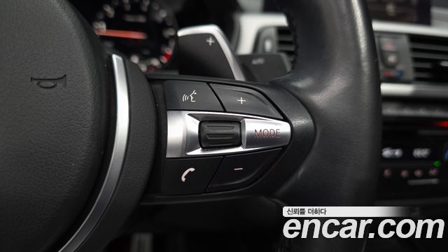 BMW 3-Series 2018 — photo 30