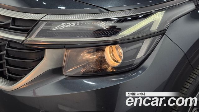 Kia Seltos 2023 — photo 8