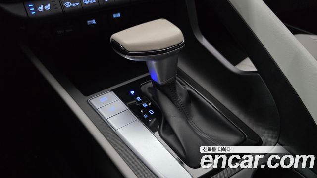 Hyundai AVANTE 2021 — photo 12