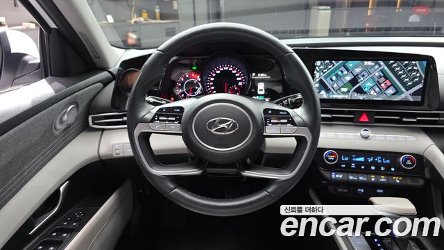 Hyundai AVANTE 2021 — photo 18