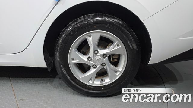 Hyundai AVANTE 2021 — photo 7