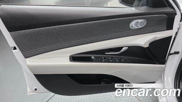 Hyundai AVANTE 2021 — photo 14