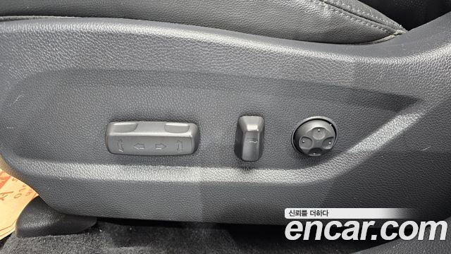 Hyundai Santafe 2018 — photo 19