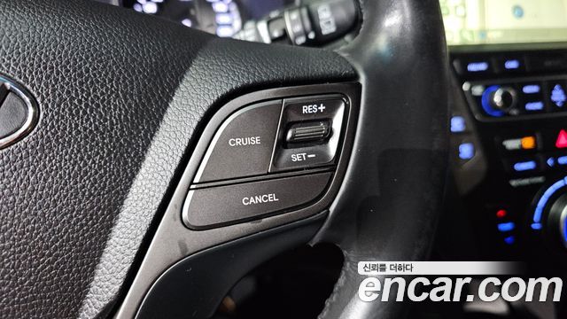 Hyundai Santafe 2018 — photo 24