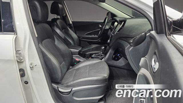 Hyundai Santafe 2018 — photo 16