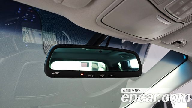 Hyundai Santafe 2018 — photo 27