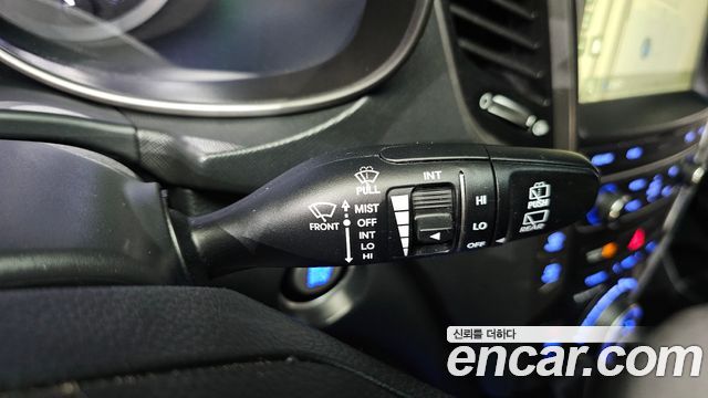 Hyundai Santafe 2018 — photo 29