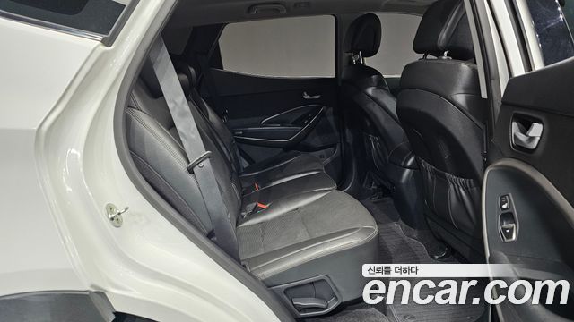 Hyundai Santafe 2018 — photo 34