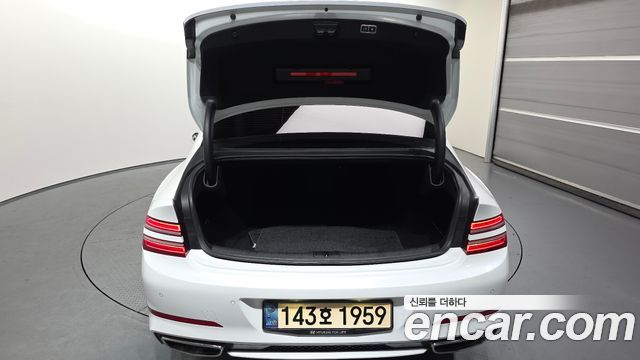 Genesis G80 2022 — photo 26