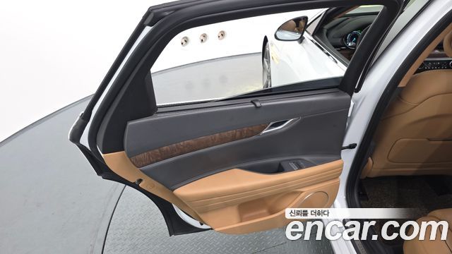 Genesis G80 2022 — photo 15