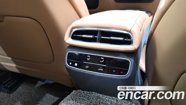 Genesis G80 2022 — photo 35