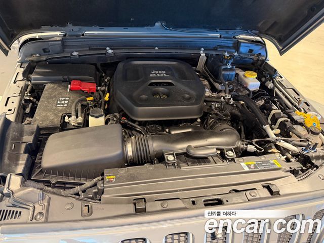 Jeep Wrangler 2023 — photo 9