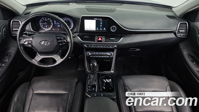 Hyundai Grandeur 2017 — photo 10