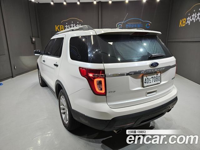 Ford Explorer 2013 — photo 5