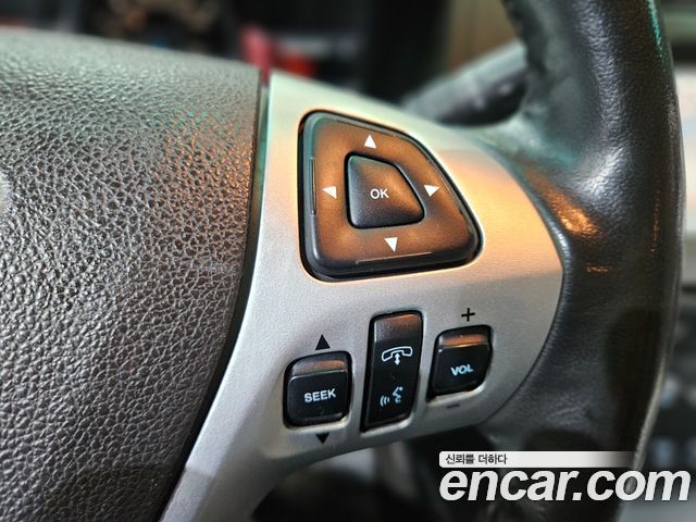 Ford Explorer 2013 — photo 18