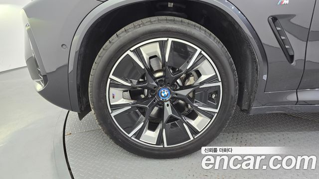 BMW iX3 2024 — photo 5