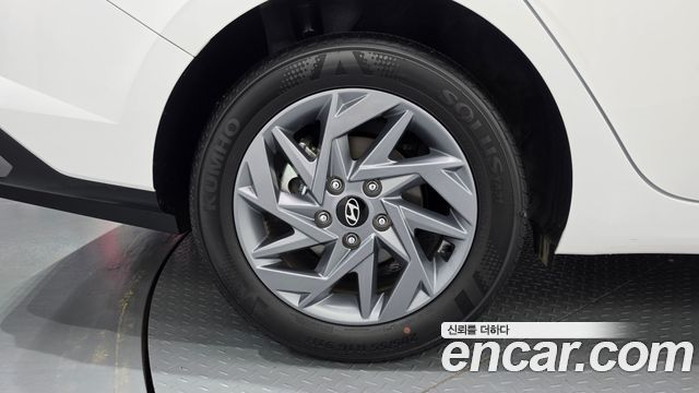 Hyundai AVANTE 2025 — photo 5