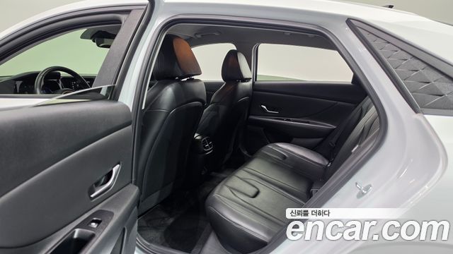 Hyundai AVANTE 2025 — photo 11