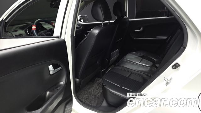 Kia morning 2016 — photo 16