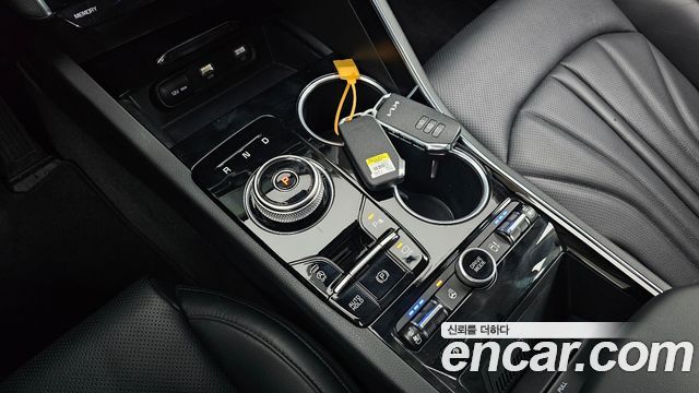 Kia K5 2023 — photo 9