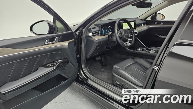 Kia K5 2023 — photo 10