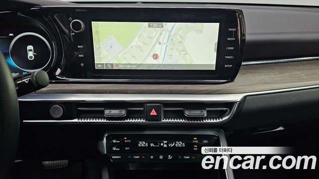 Kia K5 2023 — photo 15