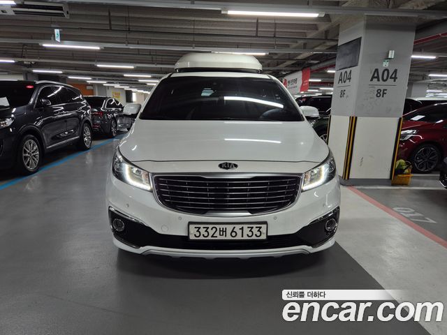 Kia Canival 2018 — photo 1