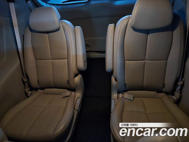 Kia Canival 2018 — photo 11