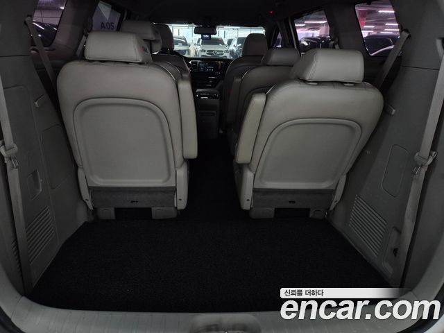 Kia Canival 2018 — photo 12