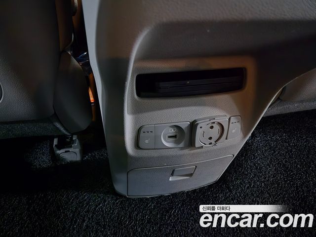Kia Canival 2018 — photo 18