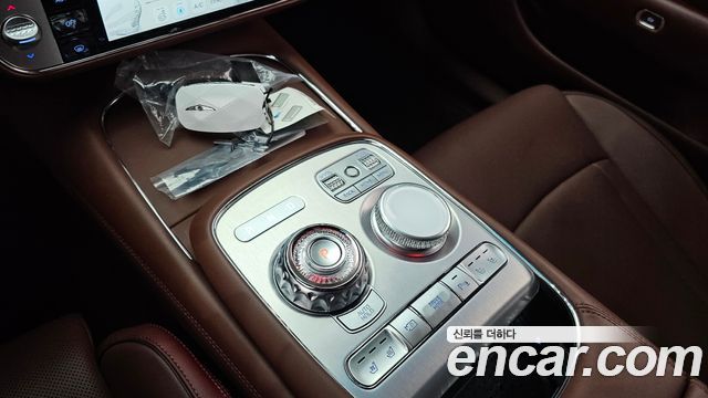 Genesis G90 2023 — photo 9