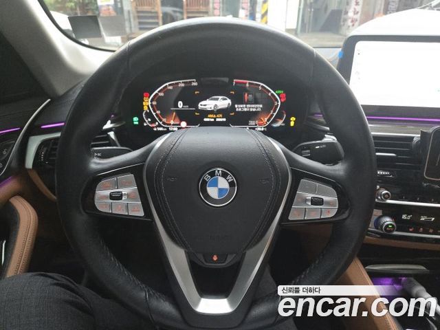 BMW 5-Series 2022 — photo 4